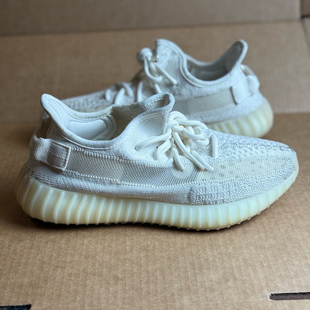 Yeezy 350 v2 Boost hq3116 bone original slide on shoe’s authentic